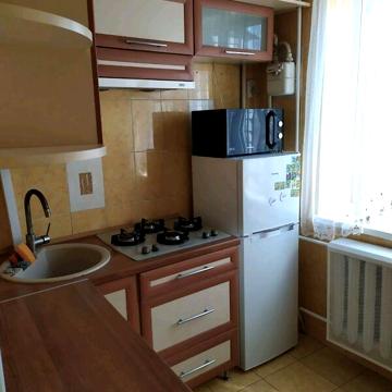 Довгострокова оренда 2к Квартира Космонавтів проспект