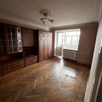 1 кімнатна квартира в центрі міста, цегляний будинок. Вул.Киівська