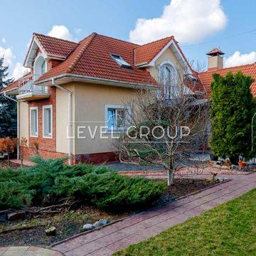 Продаж будинку смт. Глеваха з ремонтом біля озера, 250 м2