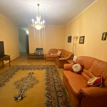 Голосіївський просп. (40-річчя Жовтня), 27
