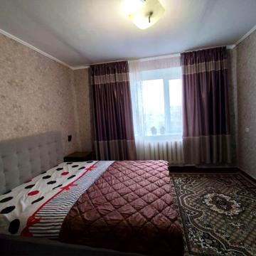Продам 2-х кімнатну квартиру в центрі