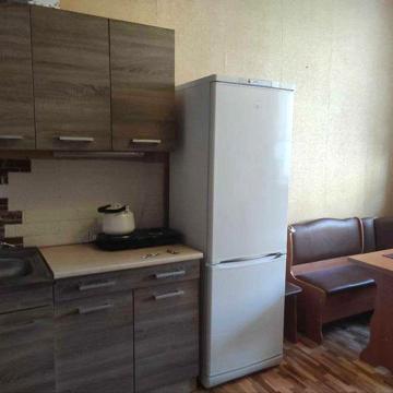 Центр,  міні квартира, метро  Ярослава Мудрого 5 хв.