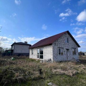 Будинок та 8 соток землі в с.Пухівка до річки 7 хвилин пішки