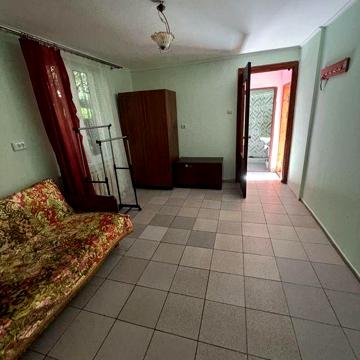 Здається 1 к кв вул Незалежності