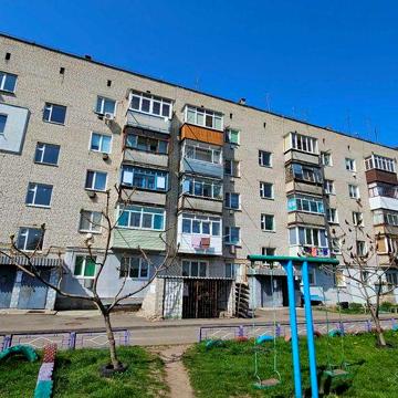 квартира в центрі міста Яготина – Двох кімнатна. Є відео огляд ЖК Центр