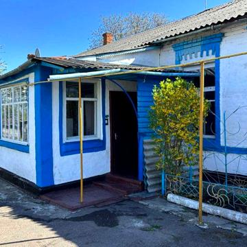 Продається частина будинку з ділянкою біля озера м. Козятин