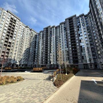 Продаж просторої квартири з частковим ремонтом ЖК Гранд Бурже