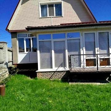 Продається 2х поверховий будинок у місті Глухів