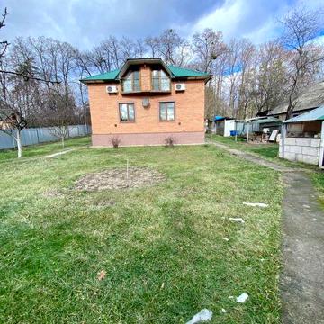 5 км від станції метро Житомирська в садовому товаристві «Звязківець»