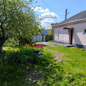 Продам будинок в м. Хорол поблизу центру