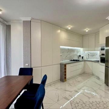 Продам 3-к квартиру з сучасним ремонтом в центрі Ірпінь Тургенівська ЖК Лемонграс
