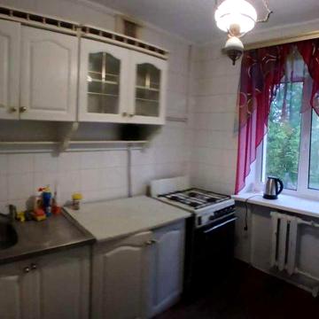 здаю 1-кімн на вулиці Печерський узвіз 17, метро Кловська