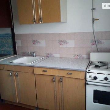 Довгострокова оренда 1к Квартира Крушельницької Соломії вулиця