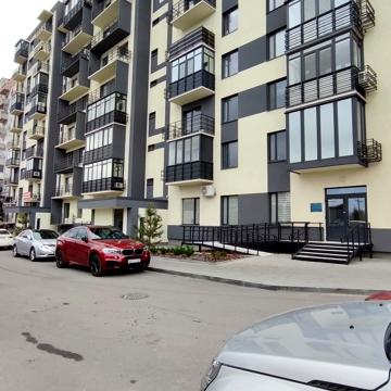 Героїв України вул. (Теплична), 39