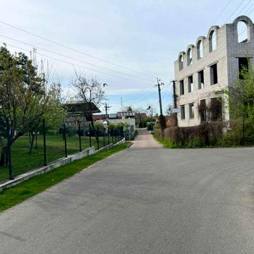 Продаж недобудованого котеджу,біля моря. Лютіж