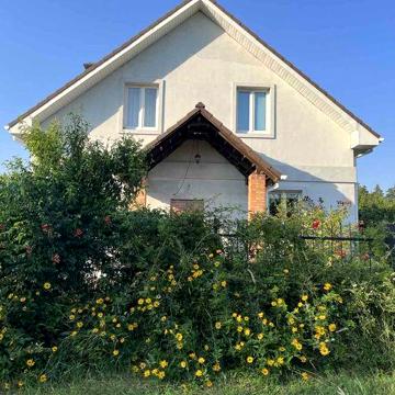 Будинок поруч з лісом, закрита територія, Проців, Ревне