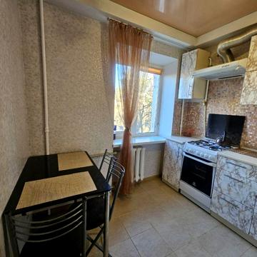 Краснова вул., 7