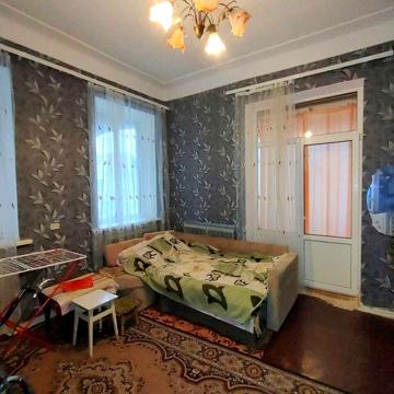 Бойчука 1/2, метро "Звіринецька" 500 метрів.
