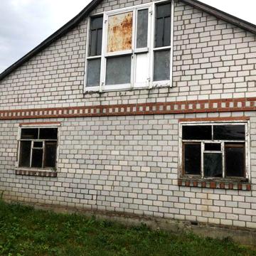 Будинок недобудований в селі