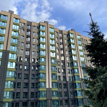 Героїв Небесної Сотні просп., 14/2