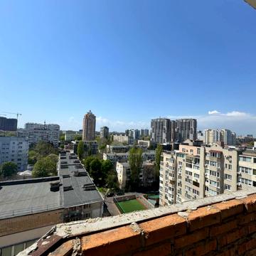 Сонячна вул., 4