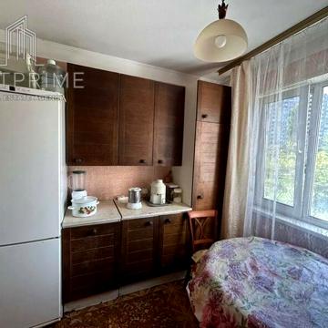 Академіка Глушкова просп., 33