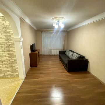 Стародніпровська вул., 30