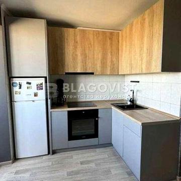 Бальзака Оноре де 44 2к квартира Продаж з ремонтом