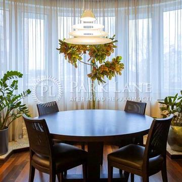 Продаж квартири з ремонтом Старонаводницька 13а Печерськ  Л.Украінки