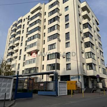 Леоніда Перфецького вул., 2