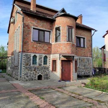 Продам дом со своим берегом! Река Днепр, лиственный лес, Газ, 195 м.кв