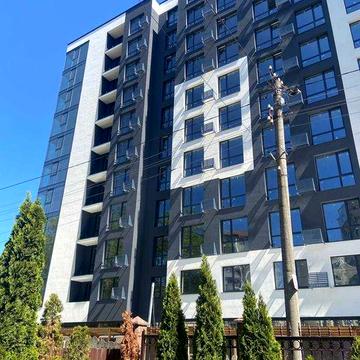 Двокімнатна квартира в центрі біля Піонерського парку Light Home