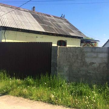 Будинок на кордоні в с. Вилок Виноградівського району