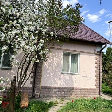 Продаж половини будинку, 77 м2, 6 соток. Вишневе