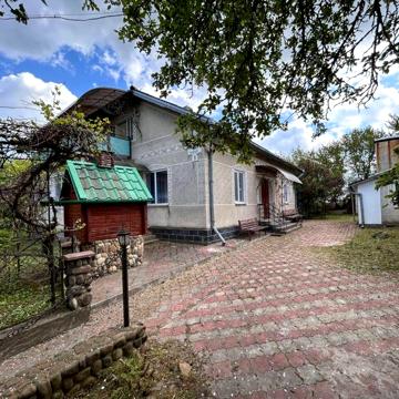 Продаєтья будинок м.Чортків вул. Сингаівського 8