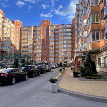 3 к квартира 95 м2 і комора на поверсі біля Центрального парку 88000 $