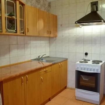 Незалежності вул. (Титова), 18б
