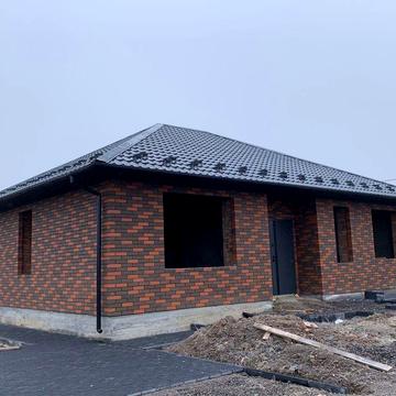 Продаж будинку у Зарванцях,благоустрій,паркан,тераса,АГВ.