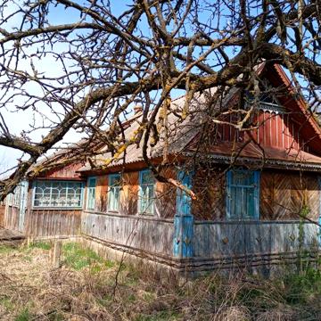 Продам будинок під розбирання і самовивіз.