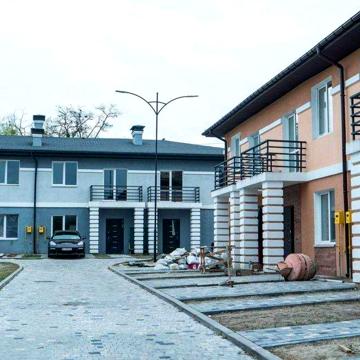 - Продаж готового таунхаусу в SUN CUTY та (Горенка)