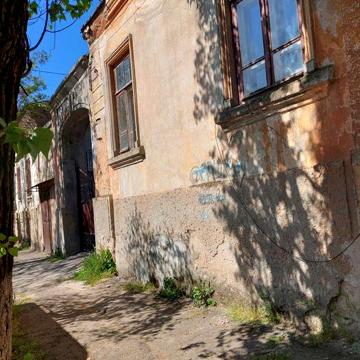 Продам частину румунського особняка по вул.Михайлівська