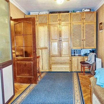 2к. ул. Витрука 19, м Святошин. 10мин. ходьбы