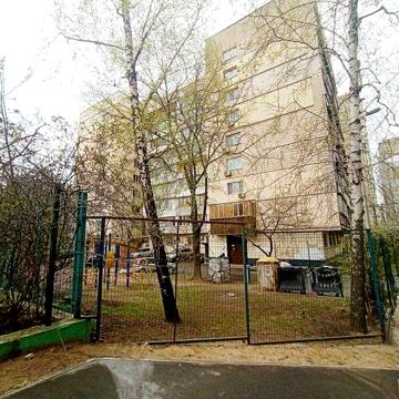 Продам простору квартиру м.Лукянівська, вул. Котарбінського.