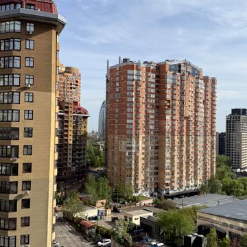 Євгена Коновальця вул. (Щорса), 30