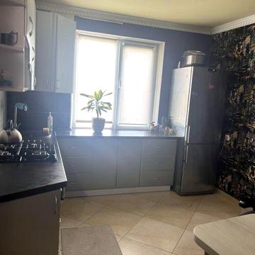 Продам квартиру в районе 98 квартала