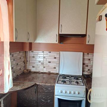Продам 1 комнатную с мебелью Кременчуг