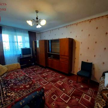 Продам 1 кімнатну квартиру в центрі