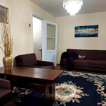 Степана Бандери вул., 6