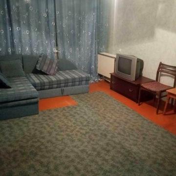 *Продам 2 кімнатну квартиру на Молодіжному