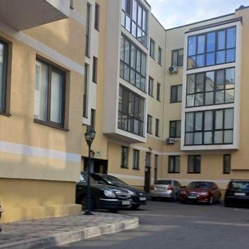 Продаж 1к Квартира Берегова вулиця